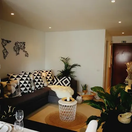 Rocha H'Om'E Apartments *